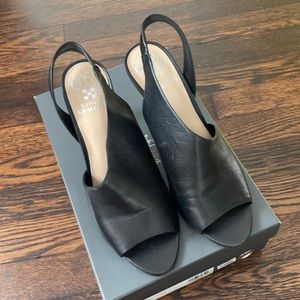 Vince Camuto - size 9